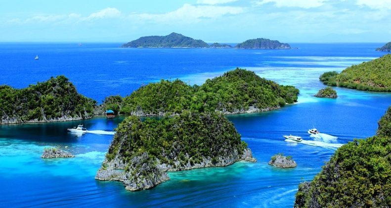 Sungguh Elok Pemandangan Di Raja Ampat - SEON Digital Marketing