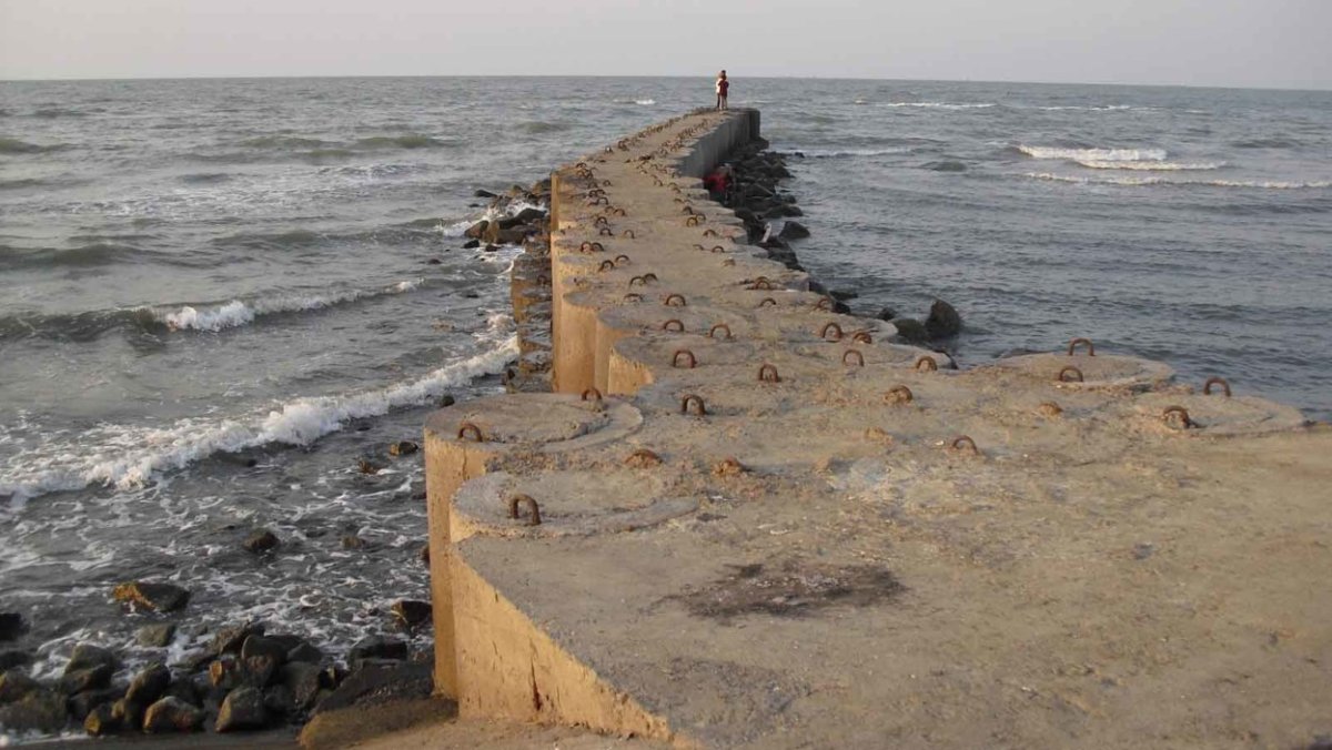 Pantai Tirang Di Semarang - SEON Digital Marketing