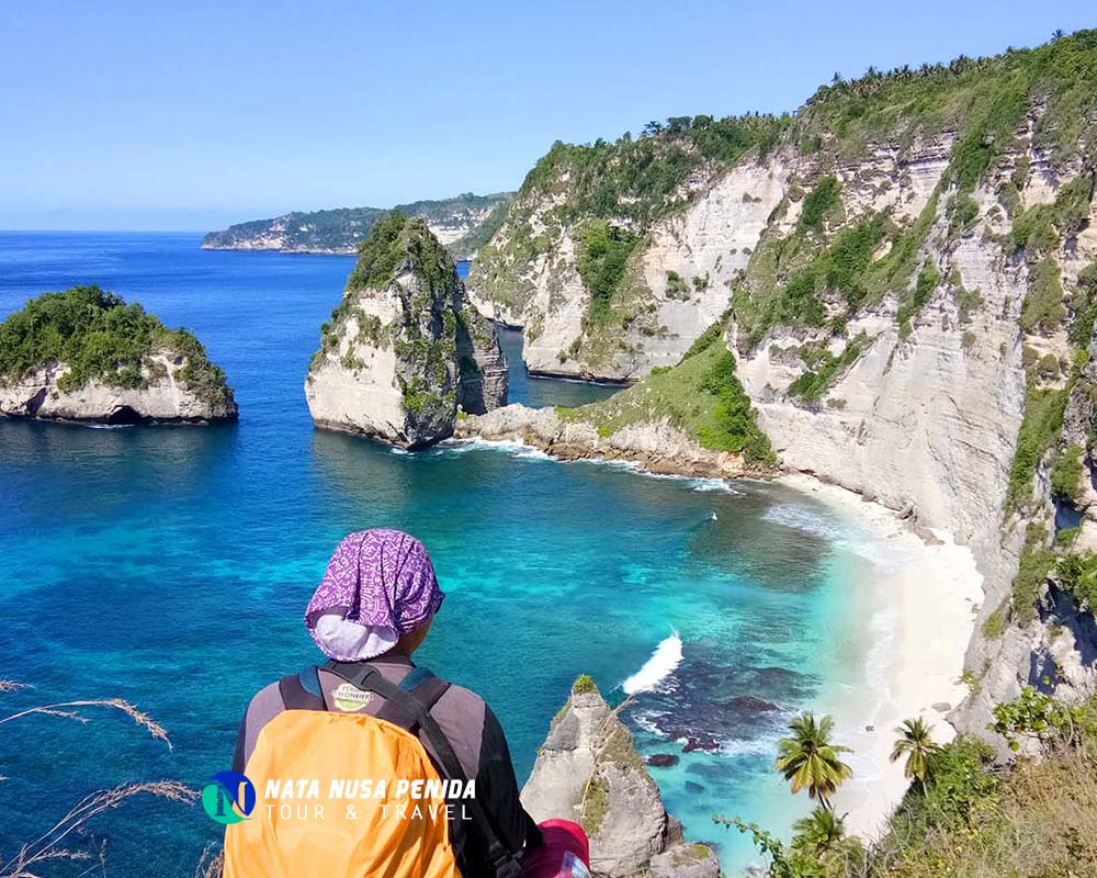 Tempat Wisata Pantai Atuh Di Nusa Penida - SEON Digital Marketing