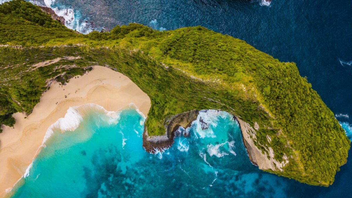 Tempat Wisata Pantai Kelingking Di Nusa Penida - SEON Digital Marketing