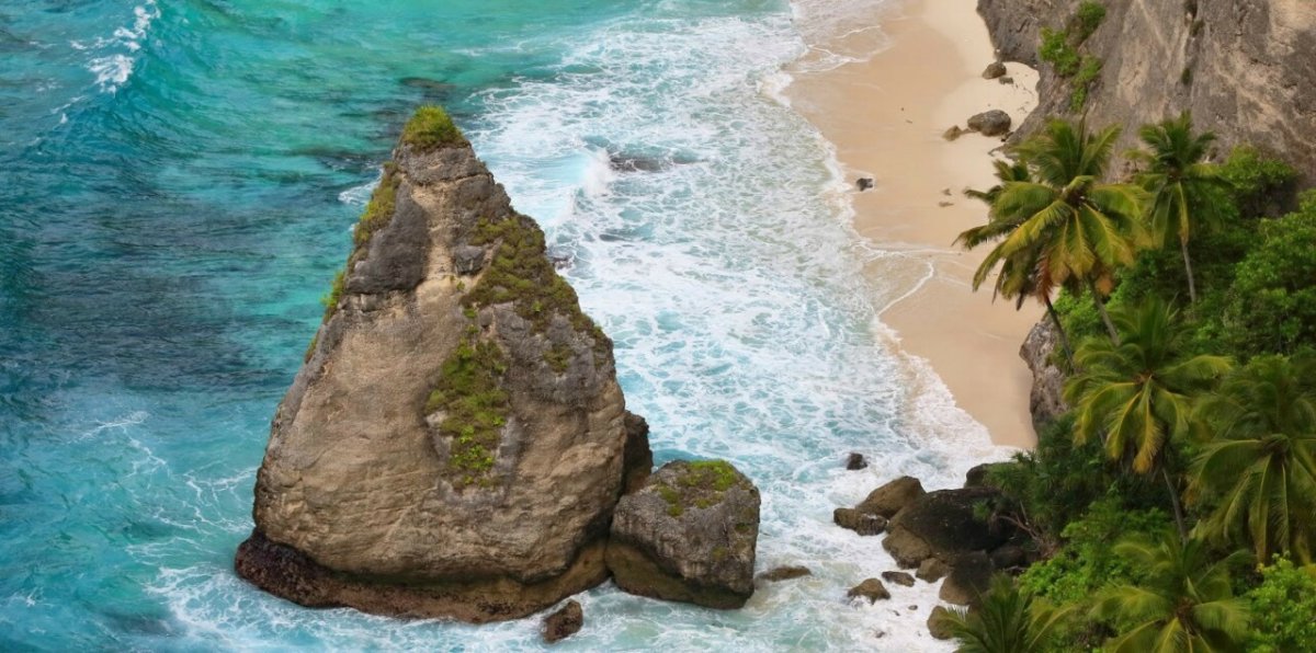 Tempat Wisata Pantai Suwehan Di Nusa Penida - SEON Digital Marketing